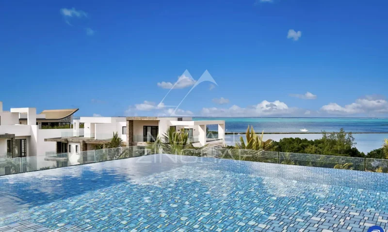 Superbe penthouse avec vue panoramique sur la mer