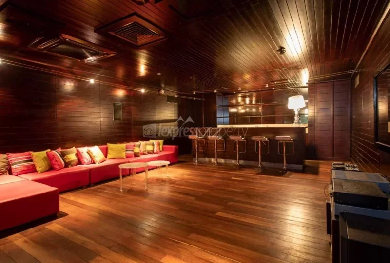 5 bedroom villa in the prestigious domain of Anahita