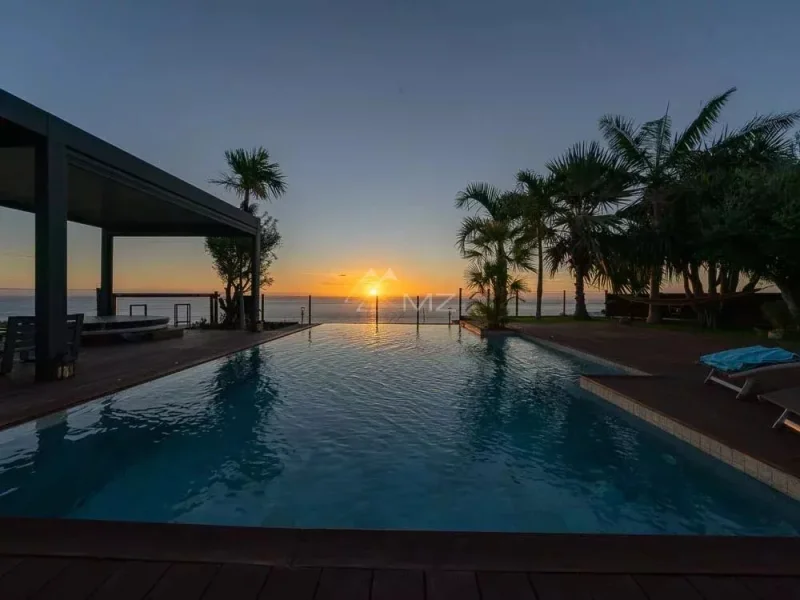 Außergewöhnliche Villa im Herzen des Meeresresorts von Saint-Leu