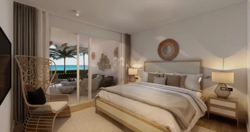 BALACLAVA: Seafront apartment on the ground floor