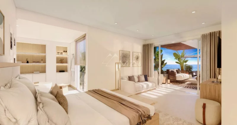 BALACLAVA: Seafront Penthouse with stunning view