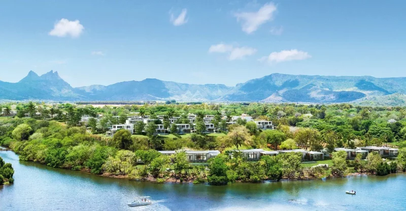 Sumptuous villa in a calm and green setting