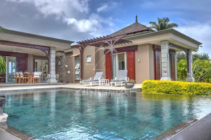 Villa in a prestigious golf estate of Bel Ombre