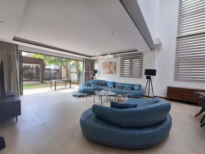 Elegant Contemporary Villa with Private Pool – Grand Baie