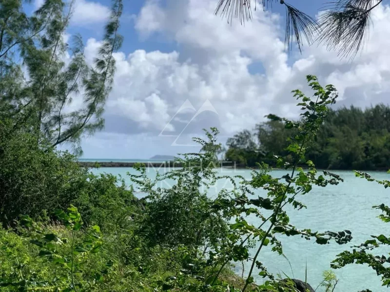 Beachfront Villa in a residence in Calodyne