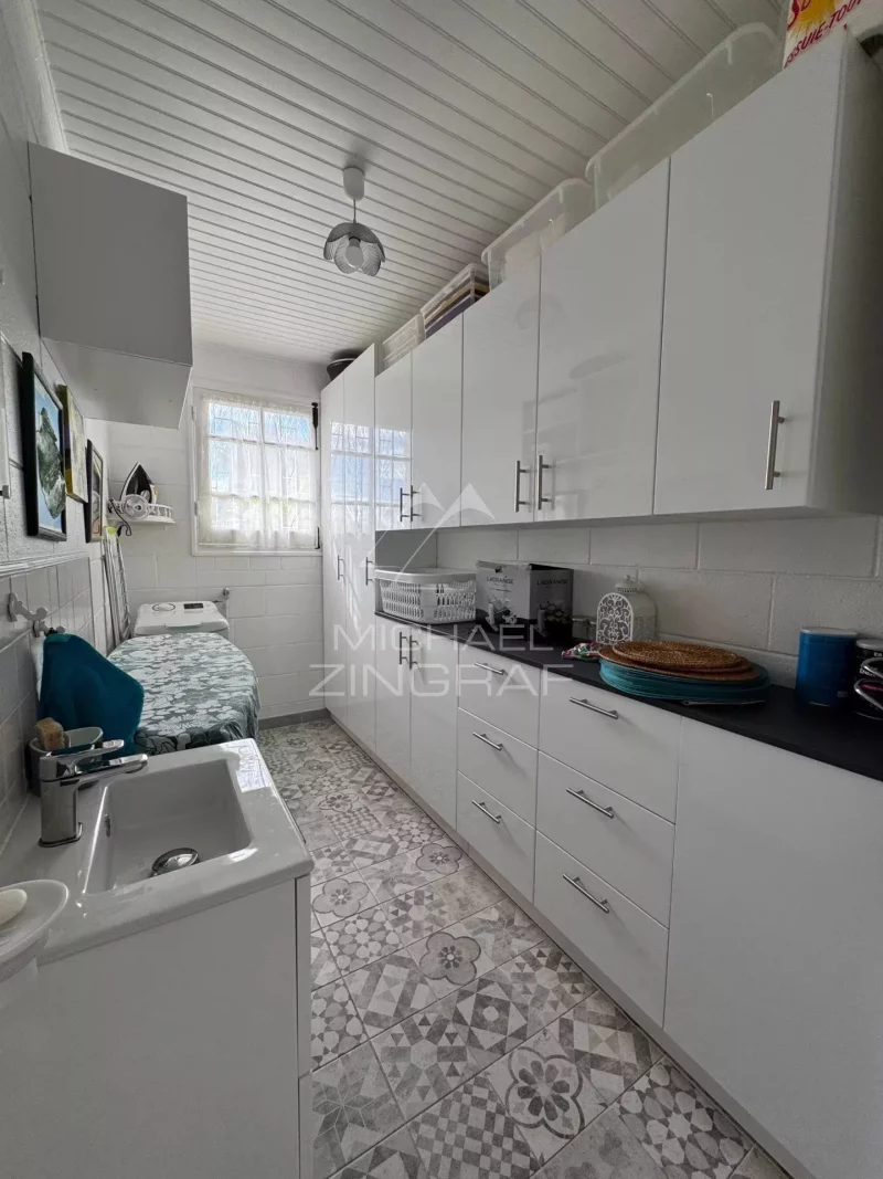 Exceptional Villa with Ocean View in Saint-Gilles-les-Bains