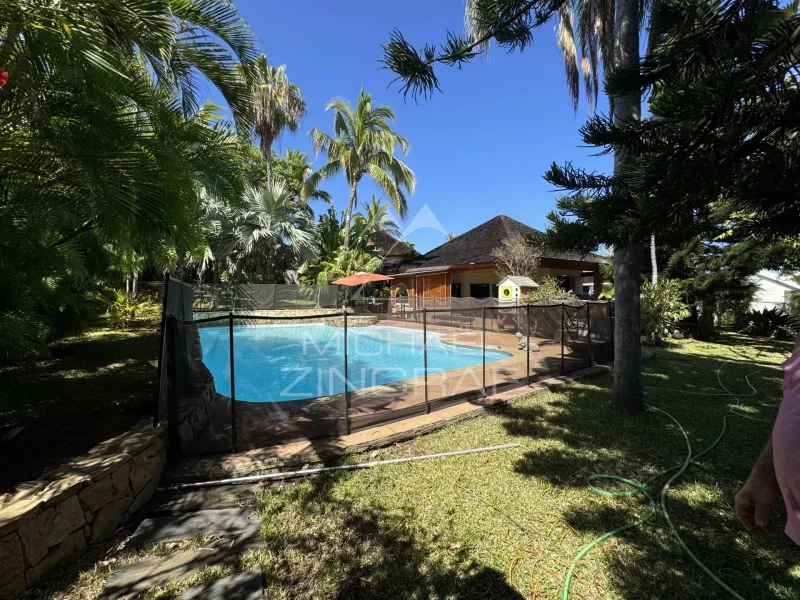 Exceptional Villa in a Secure Estate in Saint-Gilles-les-Bains