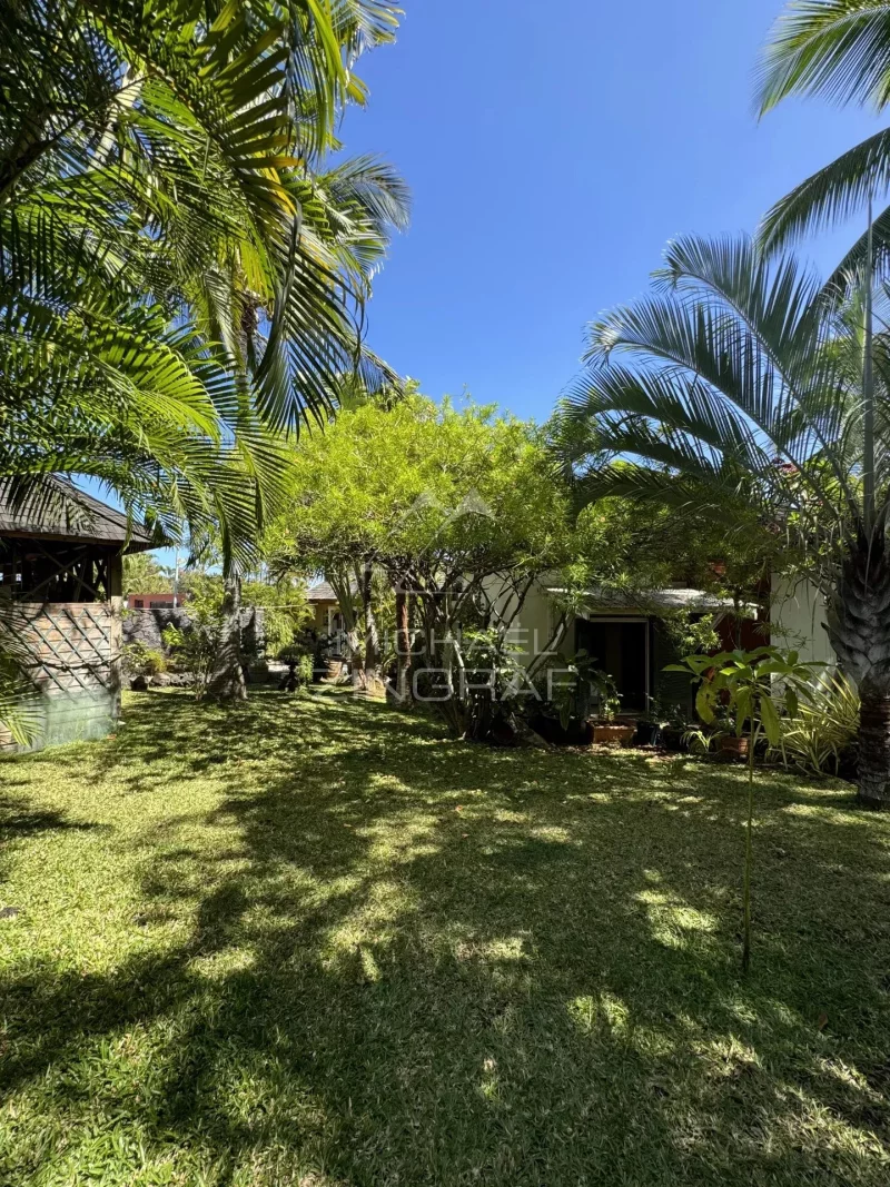 Exceptional Villa in a Secure Estate in Saint-Gilles-les-Bains