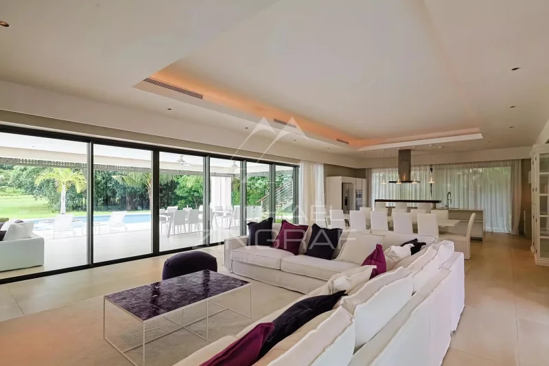 Außergewöhnliche zeitgenössische Villa im Herzen von The Gardens – Anahita