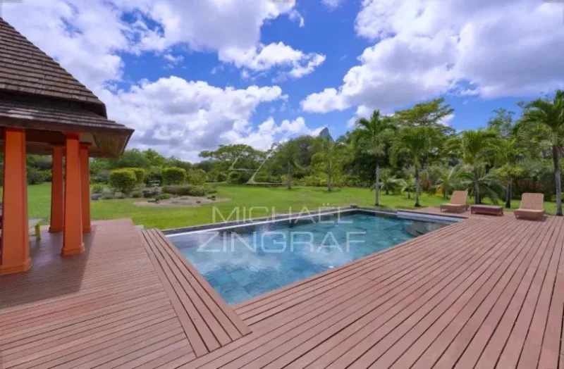 Villa d’Exception à Tamarina, Golf et Vue Montagne