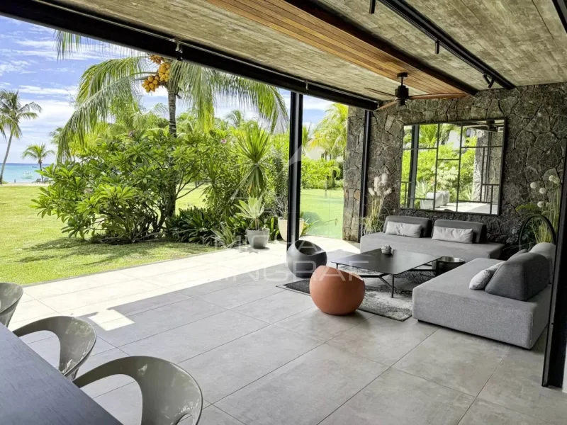 UNIQUE PIEDS DANS L'EAU  – PEREYBERE