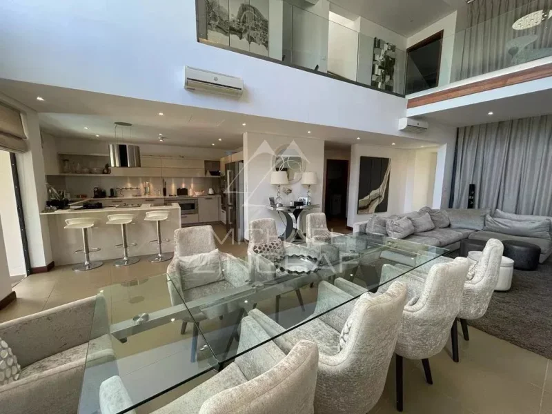 Élégant triplex de 3 chambres en suite au cœur d’Azuri