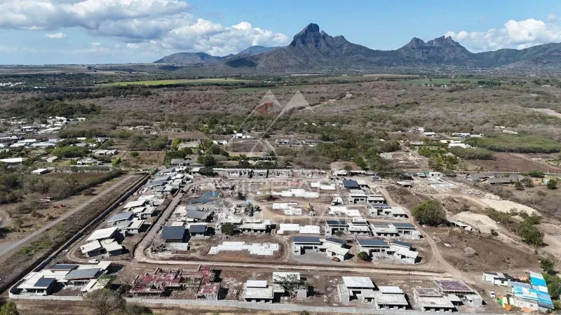 VILLA CONTEMPORAINE EN REVENTE – ÉCO SAVANAH, RIVIERE NOIRE