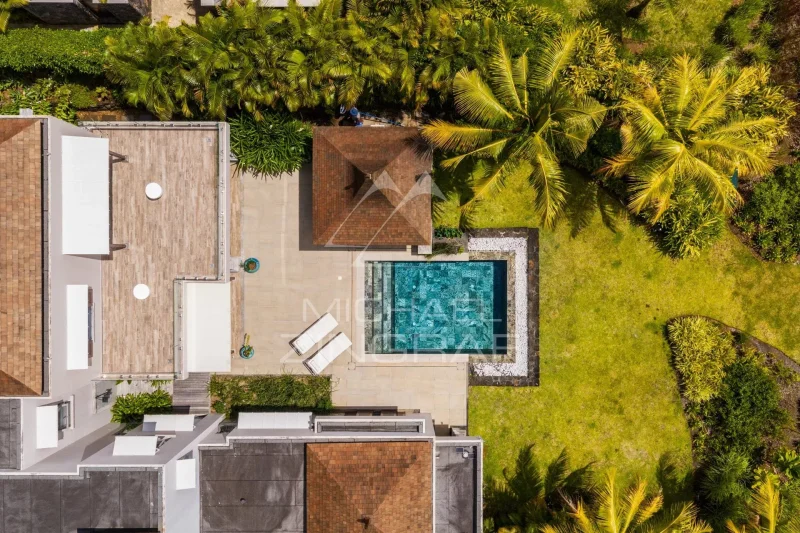 Élégante villa contemporaine face au golf - Bel Ombre