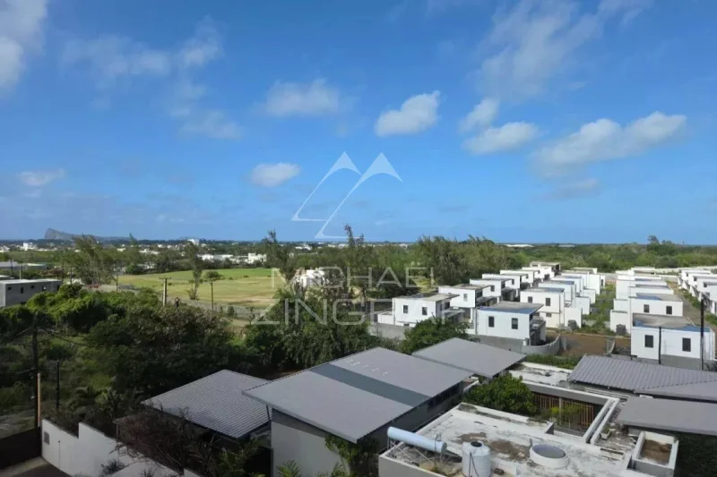 Exceptional Penthouse with Rooftop & Private Pool | Pereybère