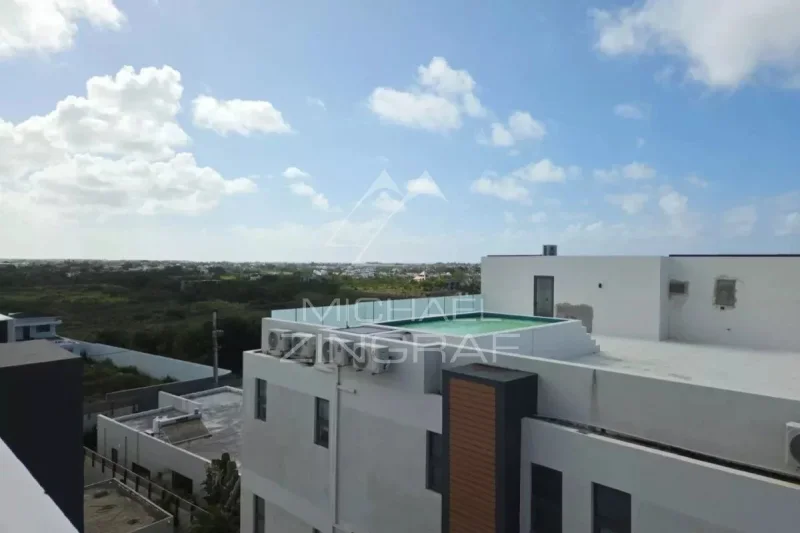 Exceptional Penthouse with Rooftop & Private Pool | Pereybère