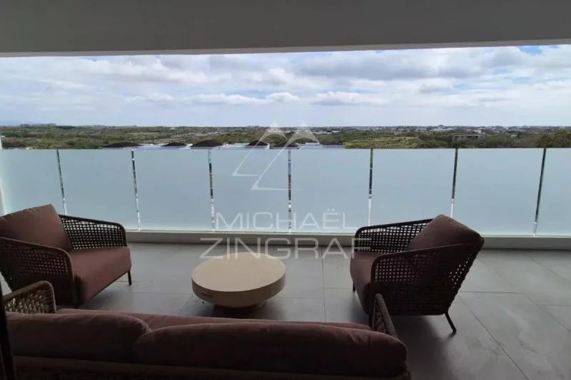 Exceptional Penthouse with Rooftop & Private Pool | Pereybère