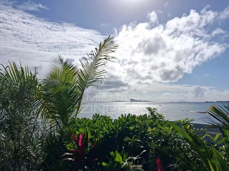 Außergewöhnliches Penthouse direkt am Wasser in Pointe aux Canonniers