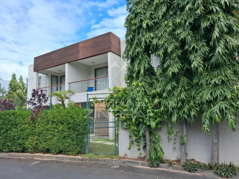 Duplex mit 2 Schlafzimmern und direktem Strandzugang – Pereybere