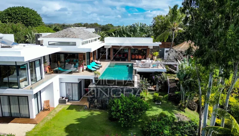 Villa d'Exception à Azuri – Luxe Absolu entre Golf, Lagon et Marina