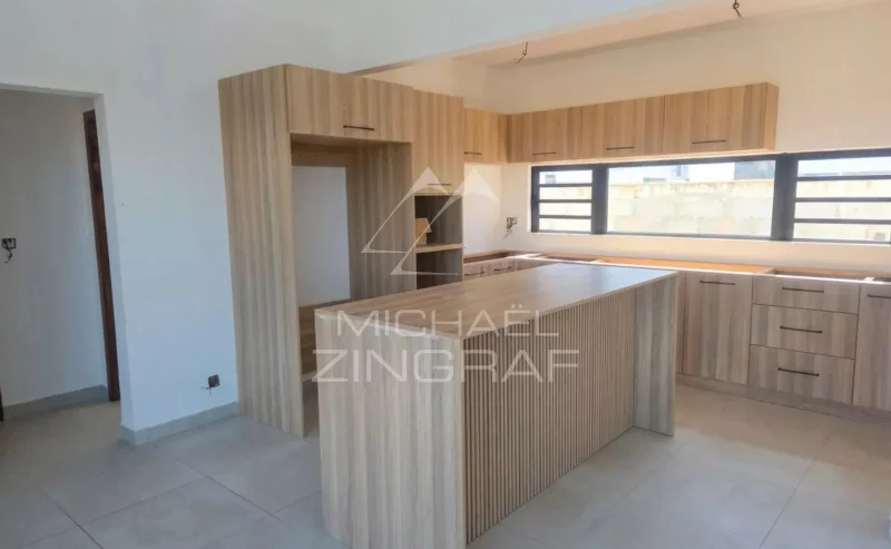 Villa neuve de 3 chambres avec piscine à vendre à Mont Mascal