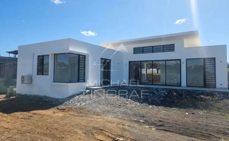 Villa neuve de 3 chambres avec piscine à vendre à Mont Mascal