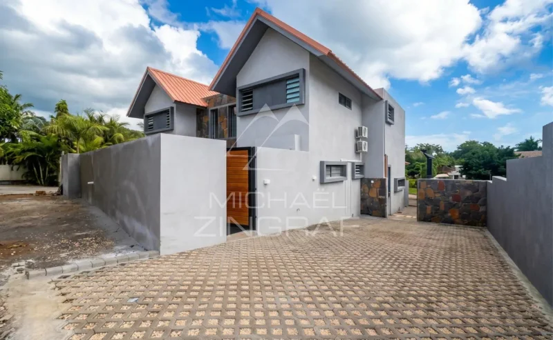 Duplex contemporain de 3 chambres à Rivière Noire