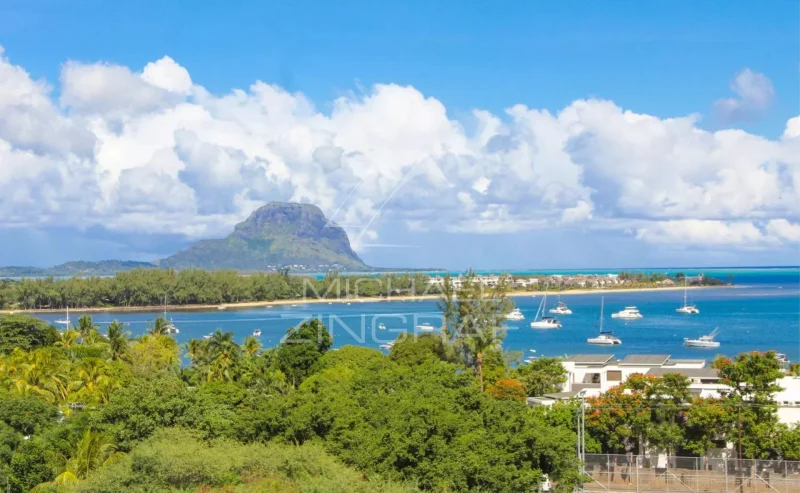 Außergewöhnliches Penthouse mit 3 Schlafzimmern, Jacuzzi und Panoramablick auf das Meer