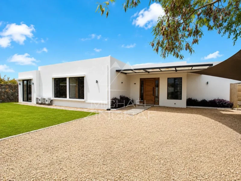 Villa familiale élégante avec piscine à Charmoses