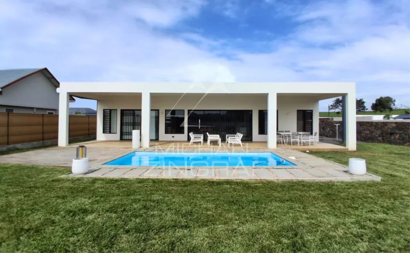 Villa familiale élégante avec piscine à Charmoses
