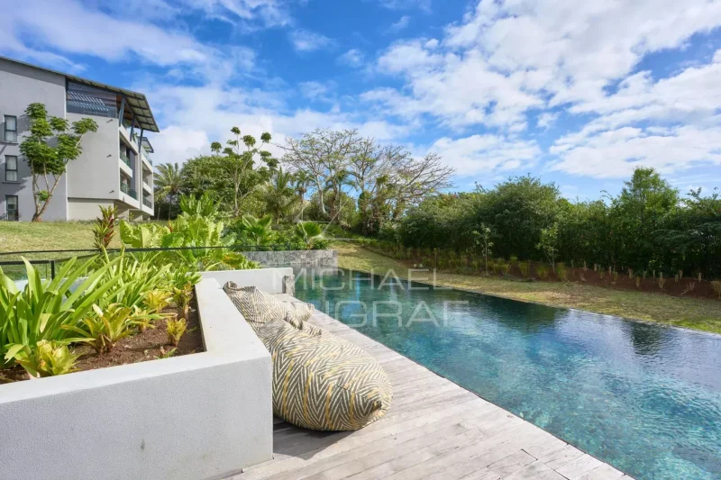 Élégance & Art de Vivre – Appartement 4 Chambres avec Jardin Privatif - Belle Vue